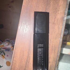 Il makiage Black Rectangular Cosmetic Compact
